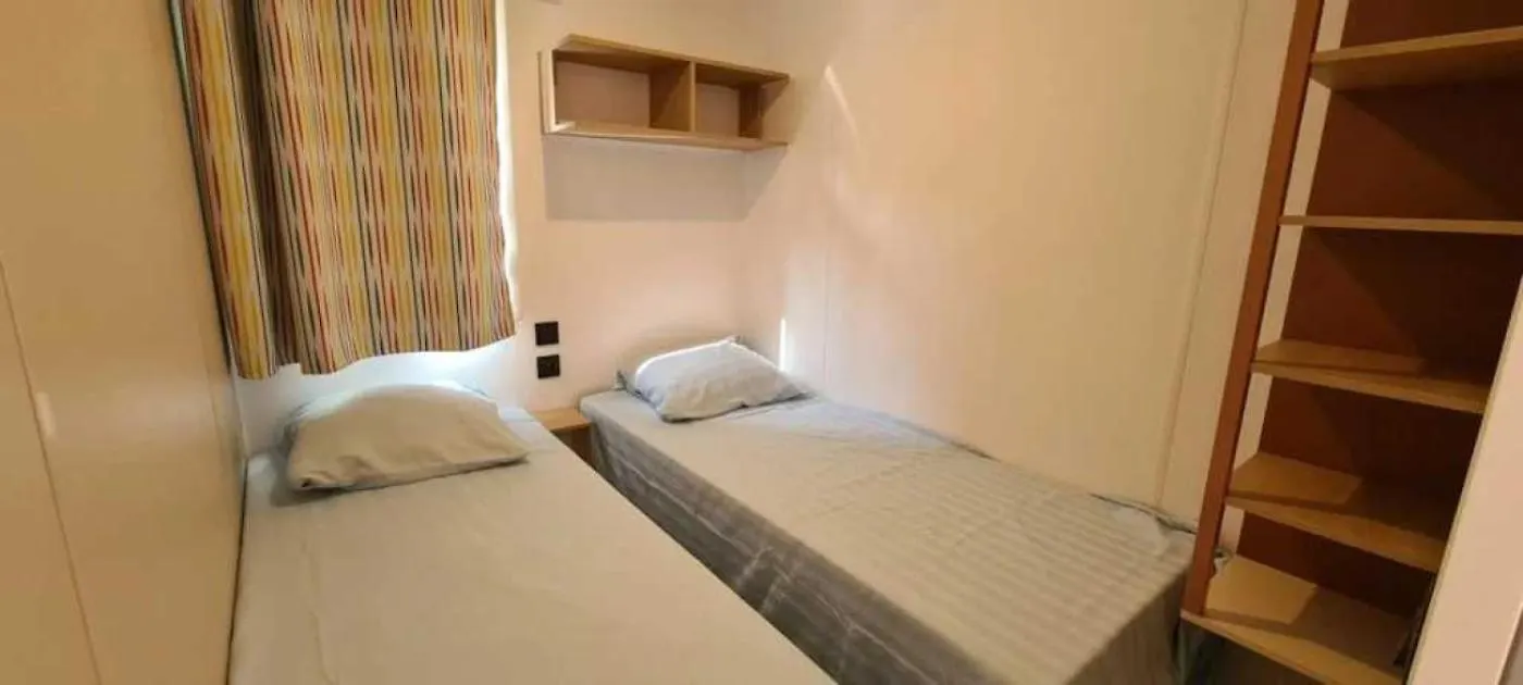 Reyrevignes  Camping 3 Etoiles - Piscine - Ccaideg אתר קמפינג