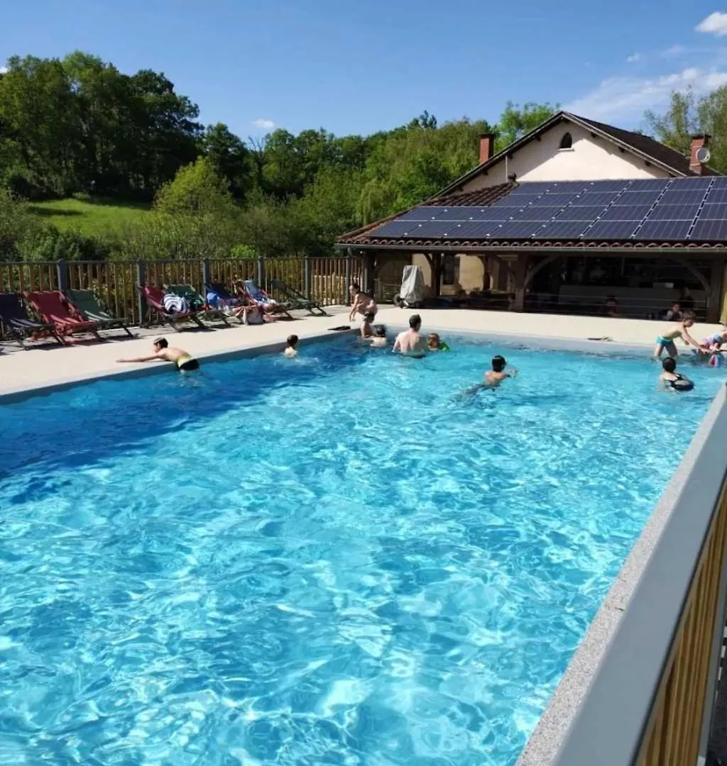 Reyrevignes  Camping 3 Etoiles - Piscine - Ccaideg צרפת