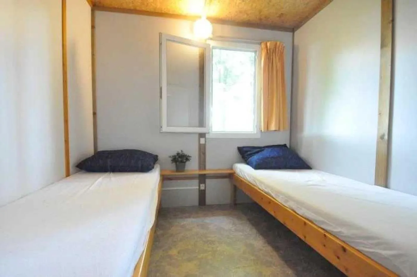 אתר קמפינג Reyrevignes  Camping 3 Etoiles - Piscine - Ccaideg