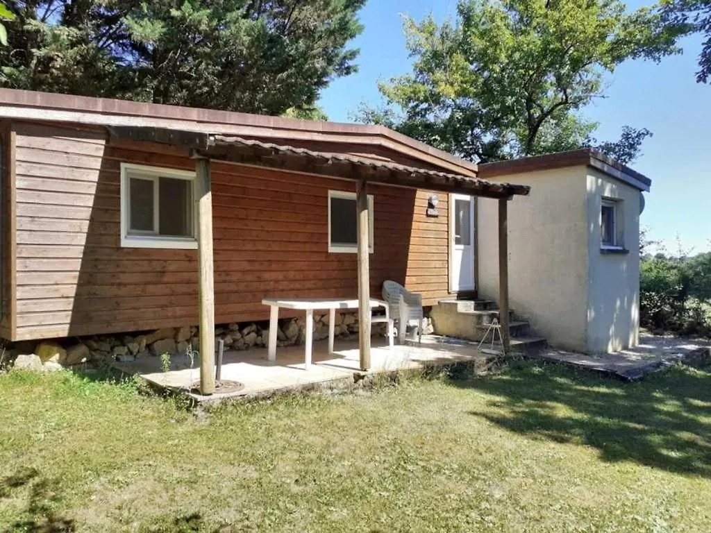 Reyrevignes  Camping 3 Etoiles - Piscine - Ccaideg 0*, Reyrevignes (Figeac) צרפת