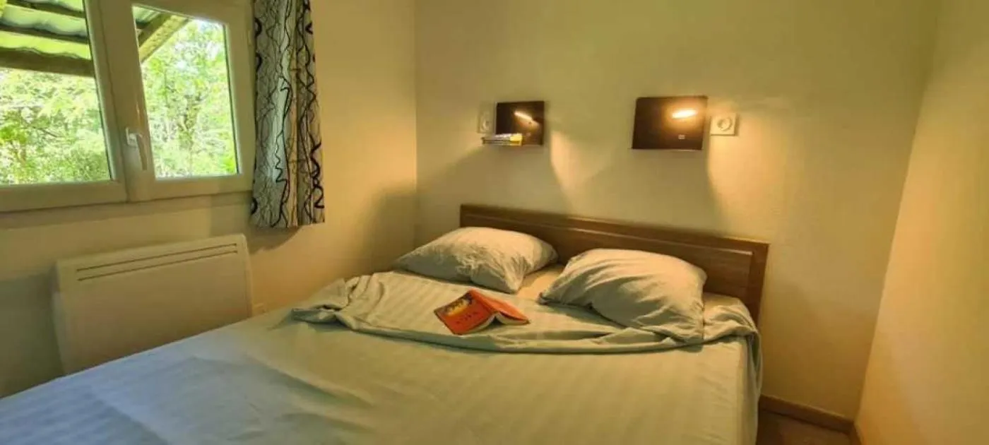 Reyrevignes  Camping 3 Etoiles - Piscine - Ccaideg אתר קמפינג Reyrevignes (Figeac)