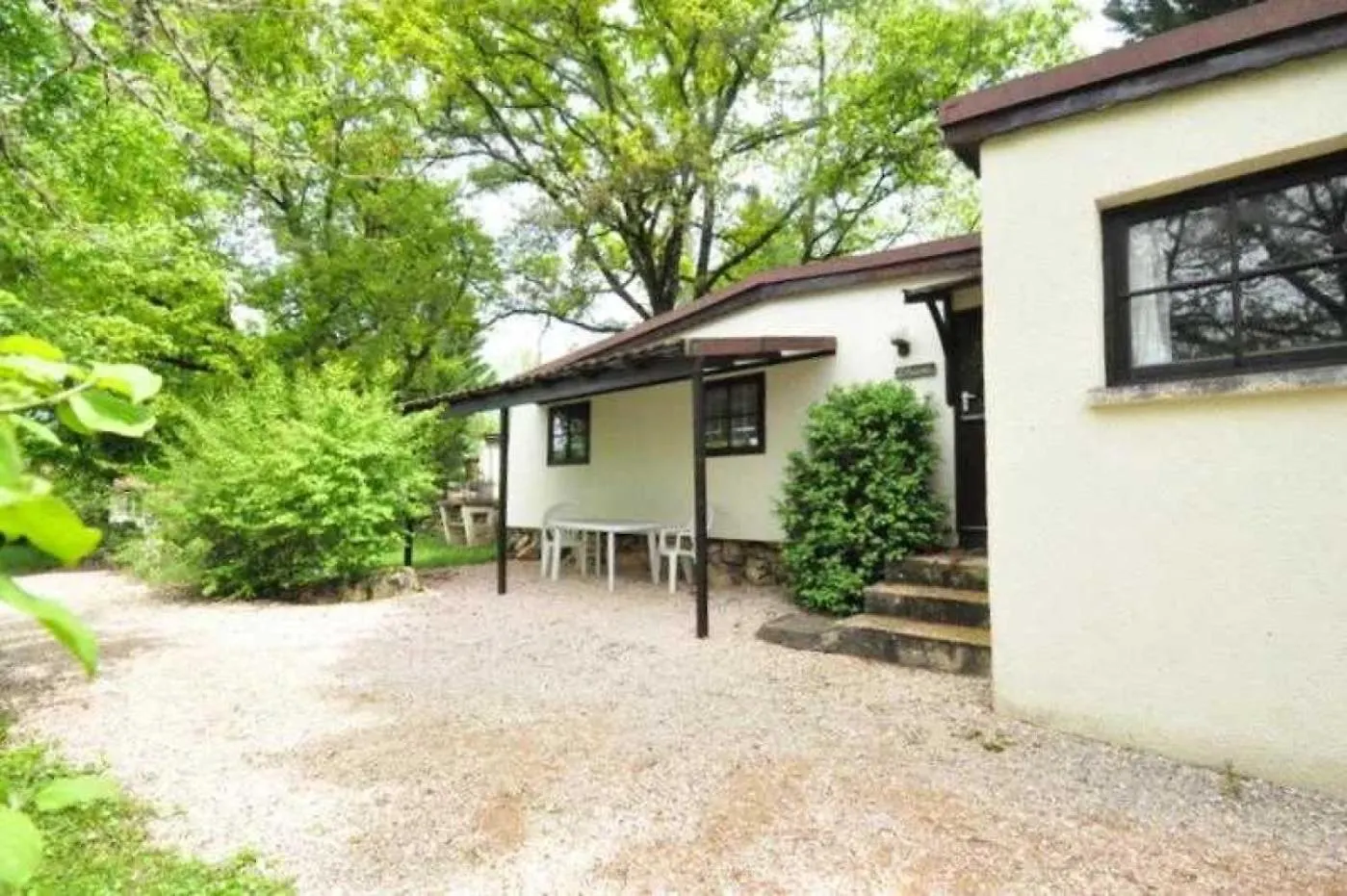 Reyrevignes  Camping 3 Etoiles - Piscine - Ccaideg אתר קמפינג Reyrevignes (Figeac)